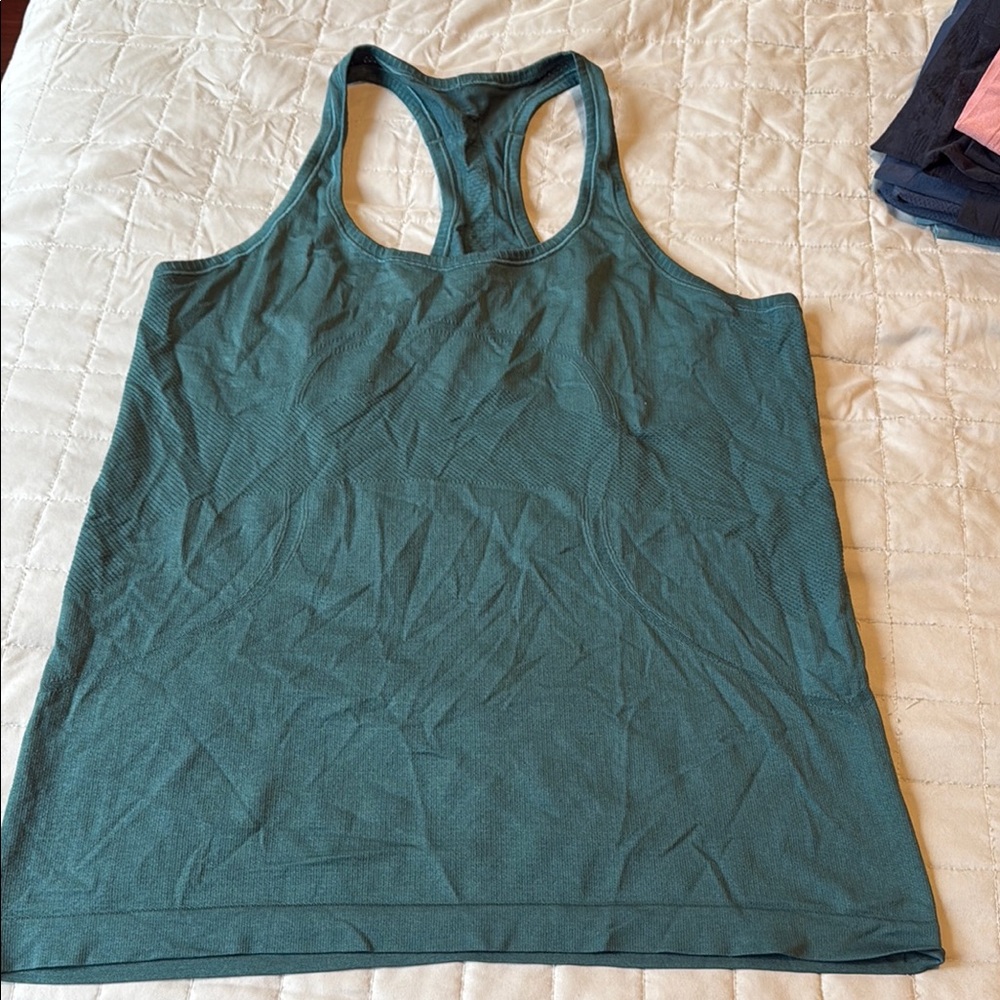 Lululemon Athletica Tank Top in Green with Breathable Fabric